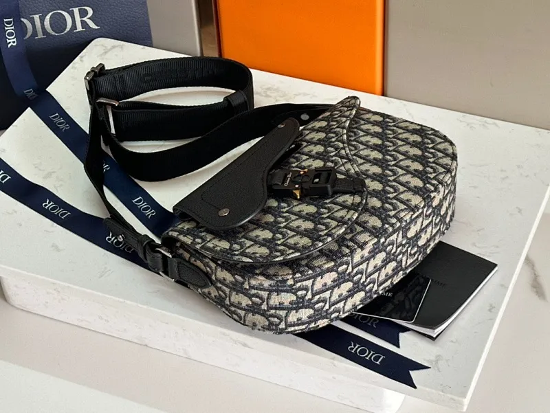 All categories 💚 Top version men’s bags 💚 DIOR 2025 official website new DIOR crossbody bag