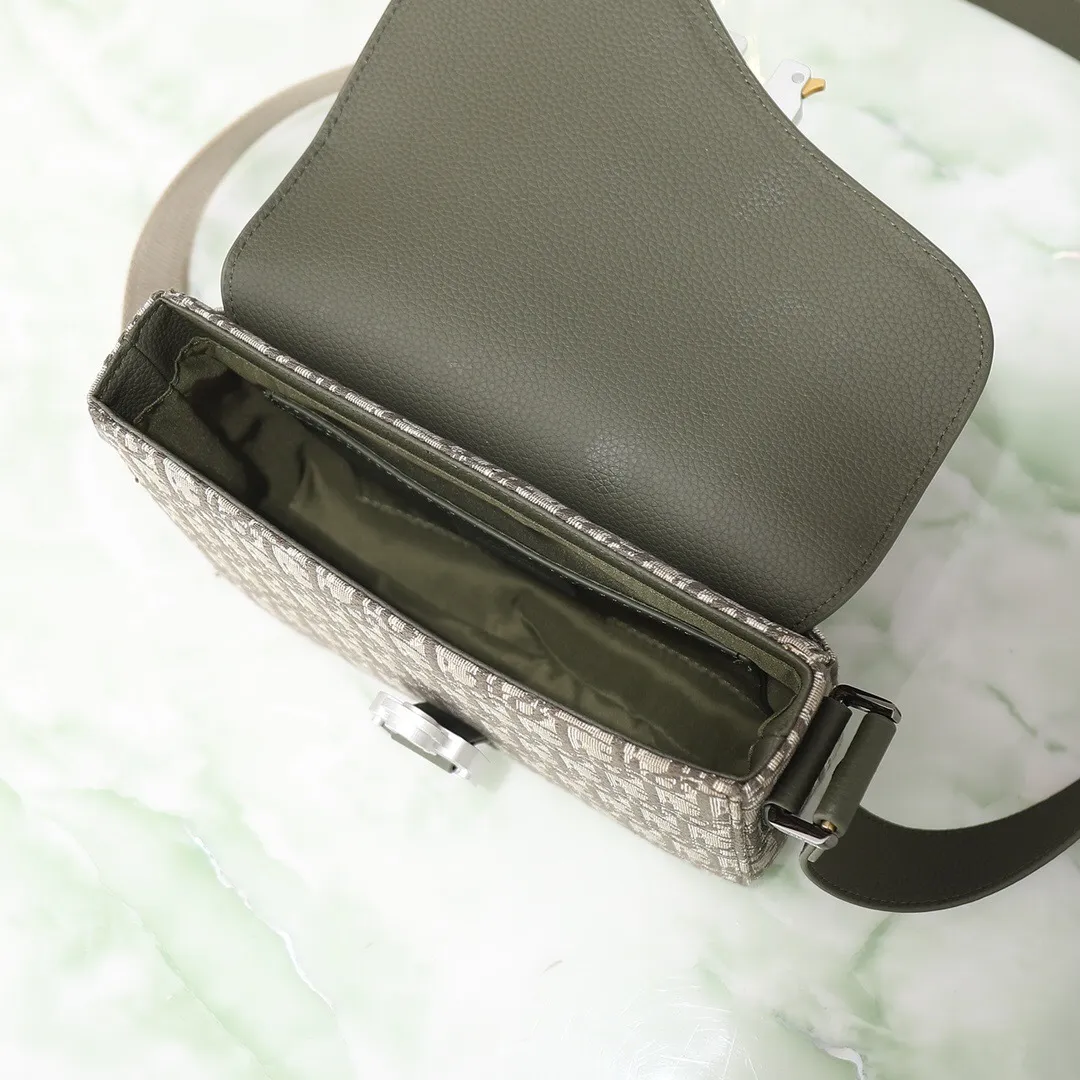 All categories 💚 Top version men’s bags 💚 DIOR 2025 official website new DIOR crossbody bag