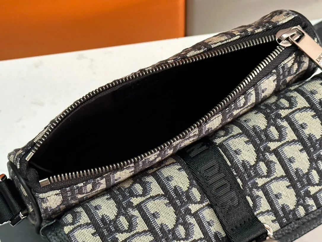 All categories 💚 Top version men’s bags 💚 DIOR 2025 official website new DIOR crossbody bag
