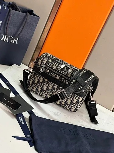 All categories 💚 Top version men’s bags 💚 DIOR 2025 official website new DIOR crossbody bag