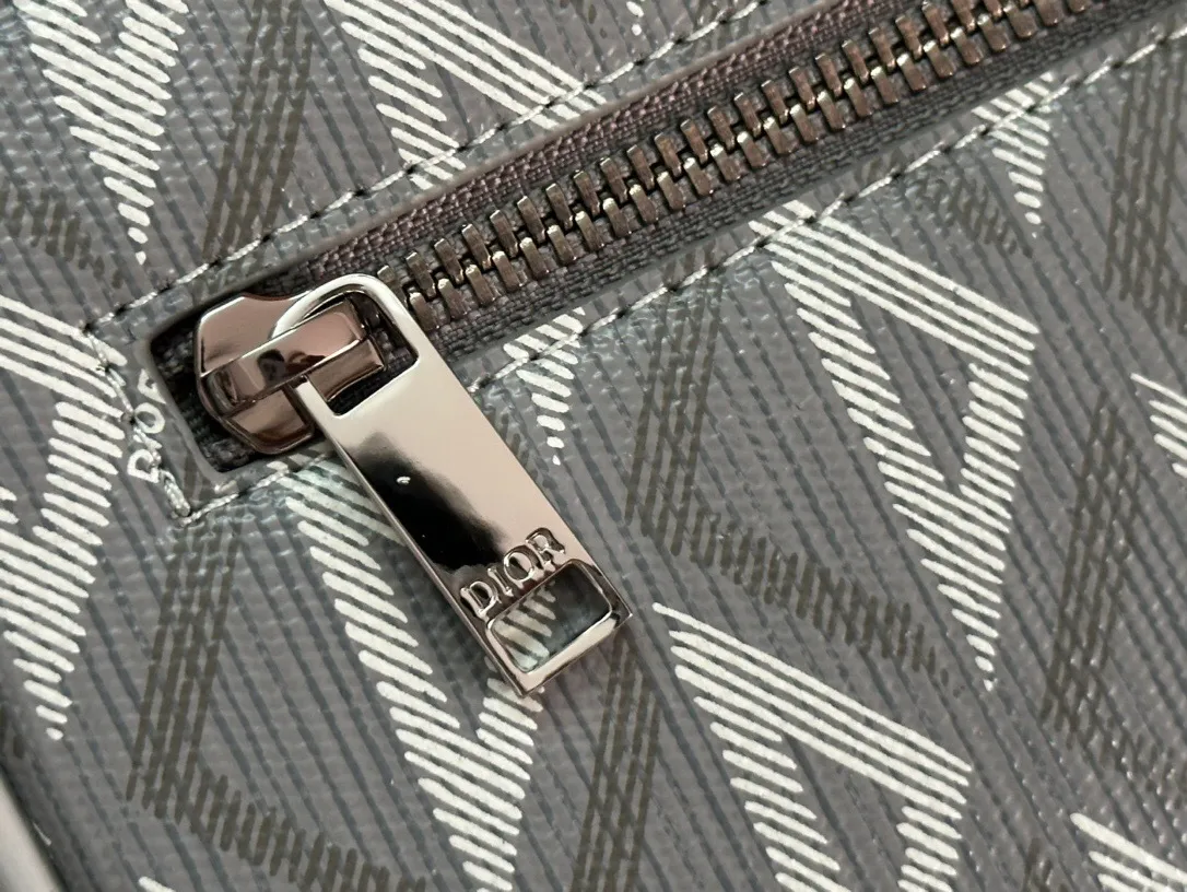 All categories 💚 Top version men’s bags 💚 DIOR 2025 official website new DIOR toiletry bag