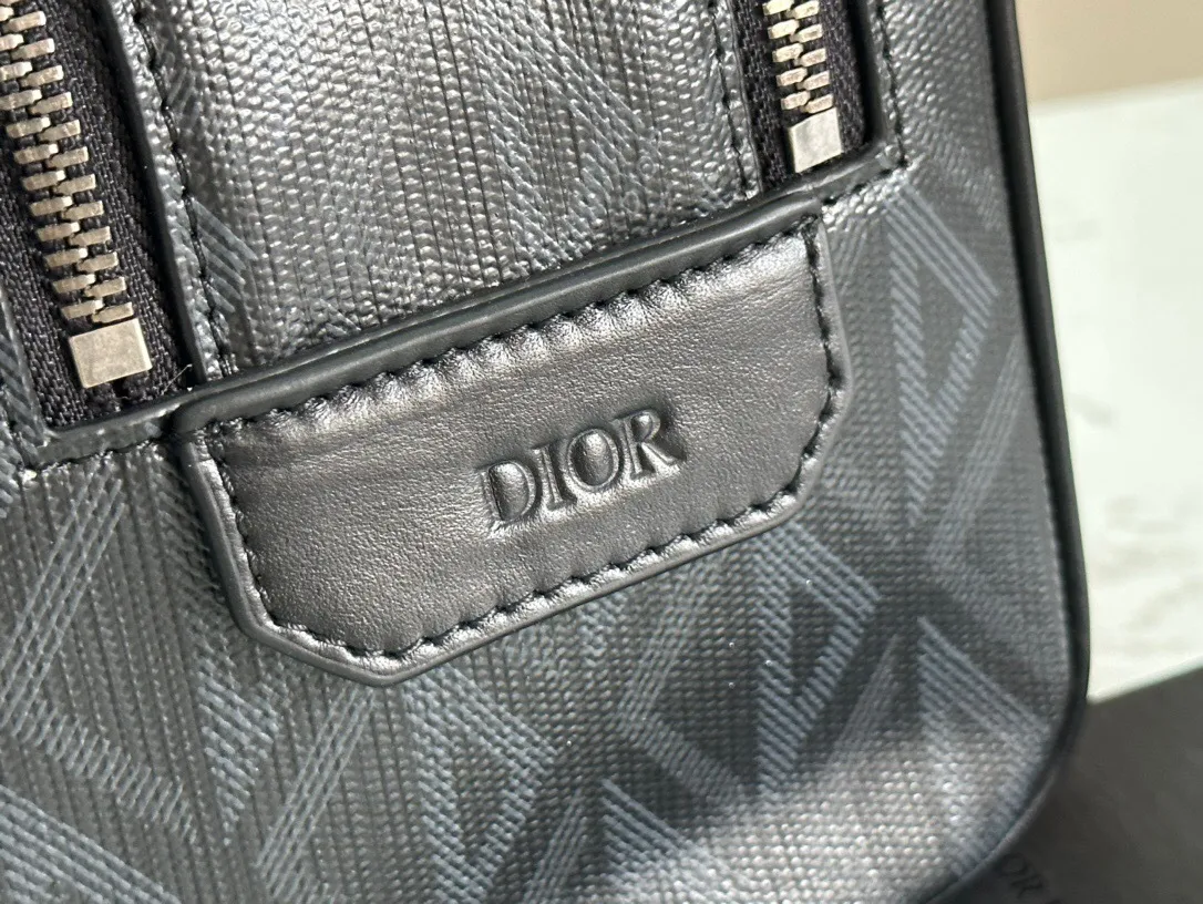 All categories 💚 Top version men’s bags 💚 DIOR 2025 official website new DIOR toiletry bag