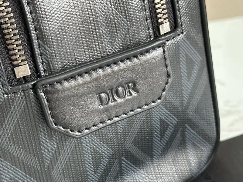 All categories 💚 Top version men’s bags 💚 DIOR 2025 official website new DIOR toiletry bag