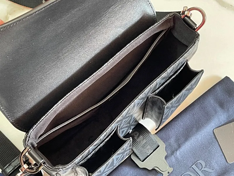 All categories 💚 Top version men’s bags 💚 DIOR 2025 official website new DIOR crossbody bag