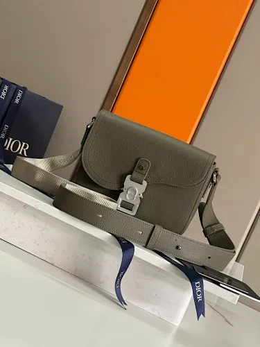 All categories 💚 Top version men’s bags 💚 DIOR 2025 official website new DIOR crossbody bag