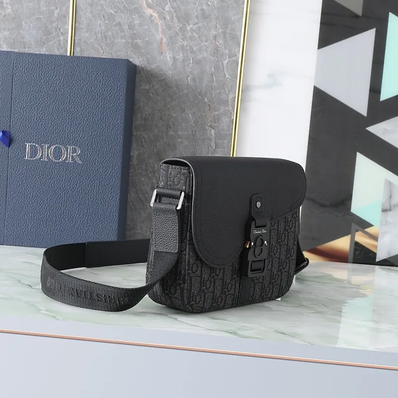All categories 💚 Top version men’s bags 💚 DIOR 2025 official website new DIOR crossbody bag