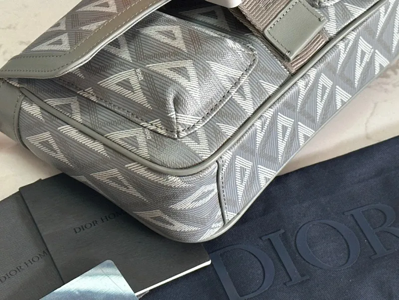 All categories 💚 Top version men’s bags 💚 DIOR 2025 official website new DIOR crossbody bag
