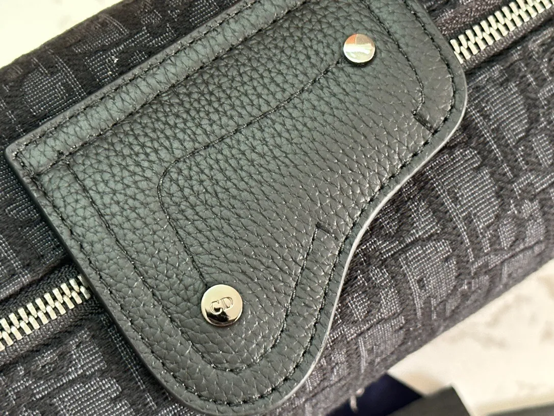 All categories 💚 Top version men’s bags 💚 DIOR 2025 official website new DIOR toiletry bag