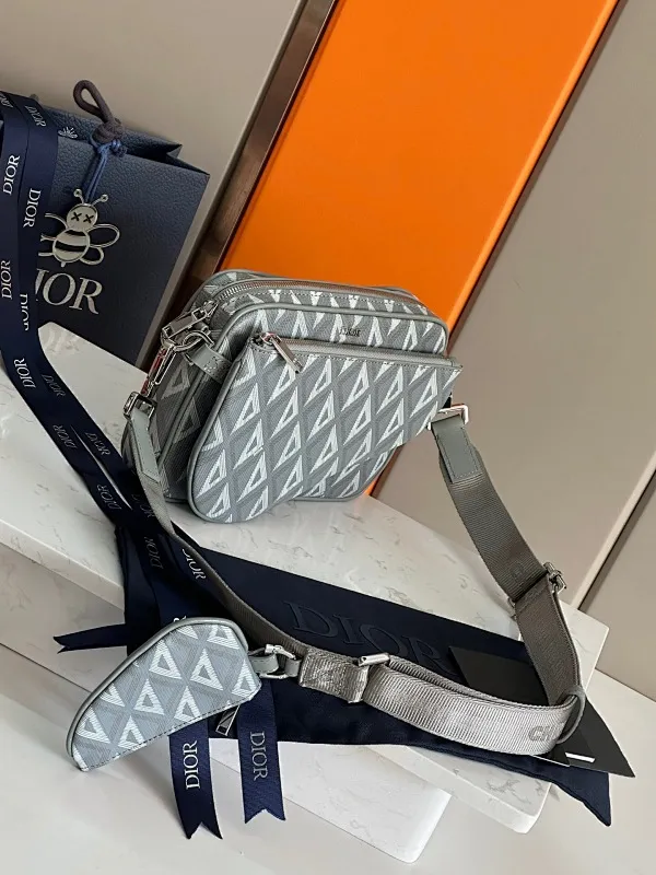 All categories 💚 Top version men’s bags 💚 DIOR 2025 official website new DIOR crossbody bag