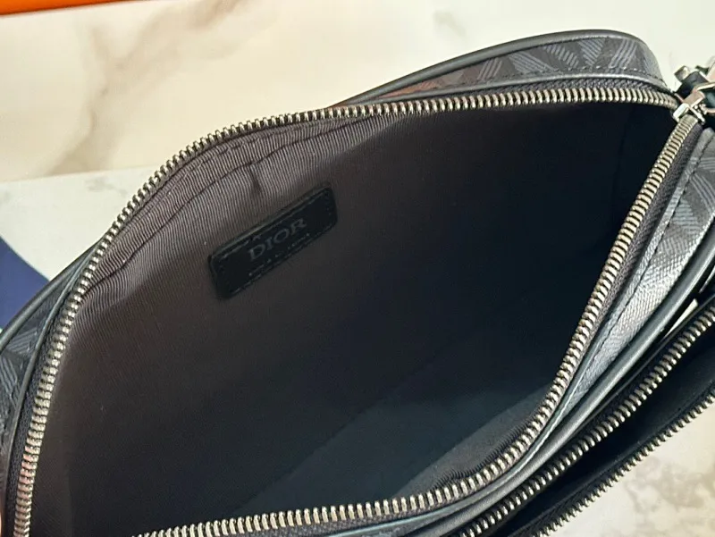 All categories 💚 Top version men’s bags 💚 DIOR 2025 official website new DIOR crossbody bag