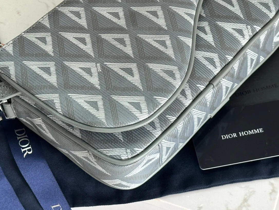 All categories 💚 Top version men’s bags 💚 DIOR 2025 official website new DIOR crossbody bag