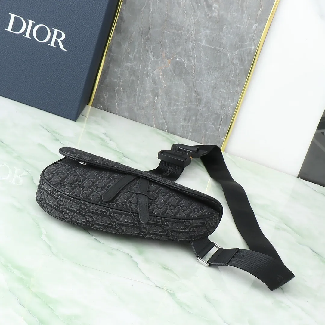 All categories 💚 Top version men’s bags 💚 DIOR 2025 official website new DIOR crossbody bag