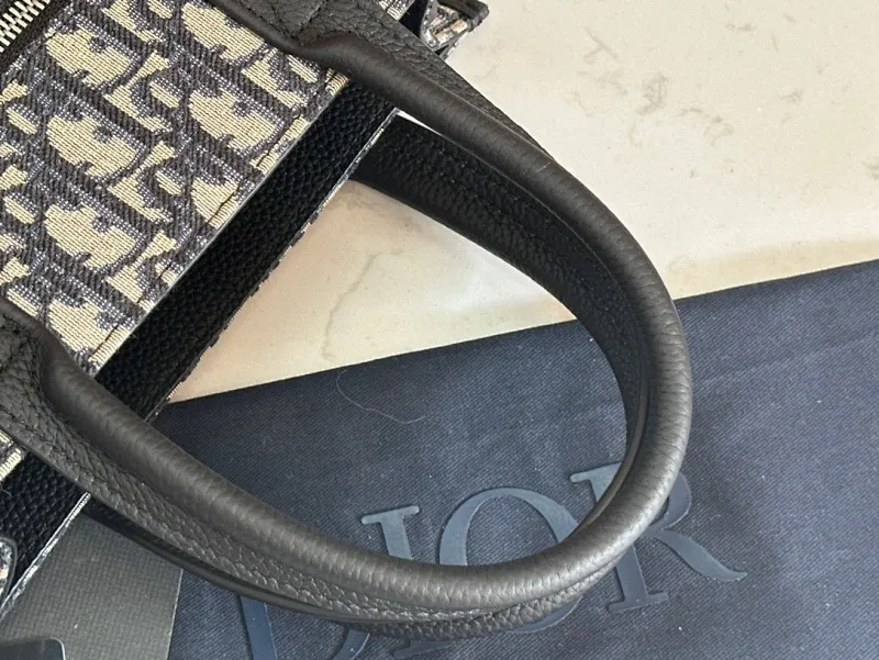 All categories 💚 Top version men’s bags 💚 DIOR 2025 official website new DIOR crossbody bag