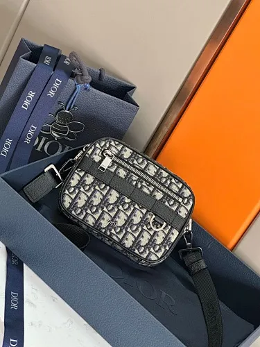All categories 💚 Top version men’s bags 💚 DIOR 2025 official website new DIOR crossbody bag