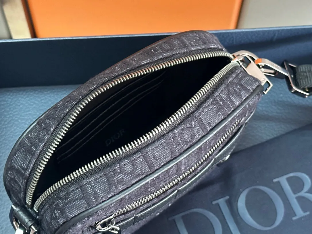 All categories 💚 Top version men’s bags 💚 DIOR 2025 official website new DIOR crossbody bag