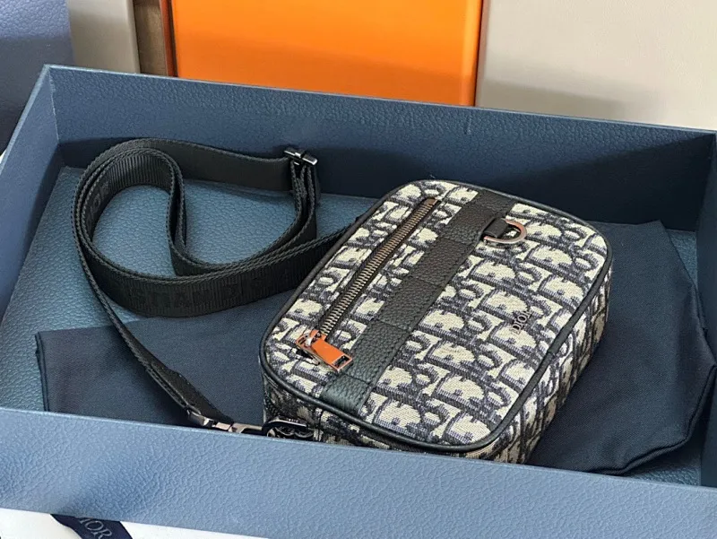 All categories 💚 Top version men’s bags 💚 DIOR 2025 official website new DIOR crossbody bag