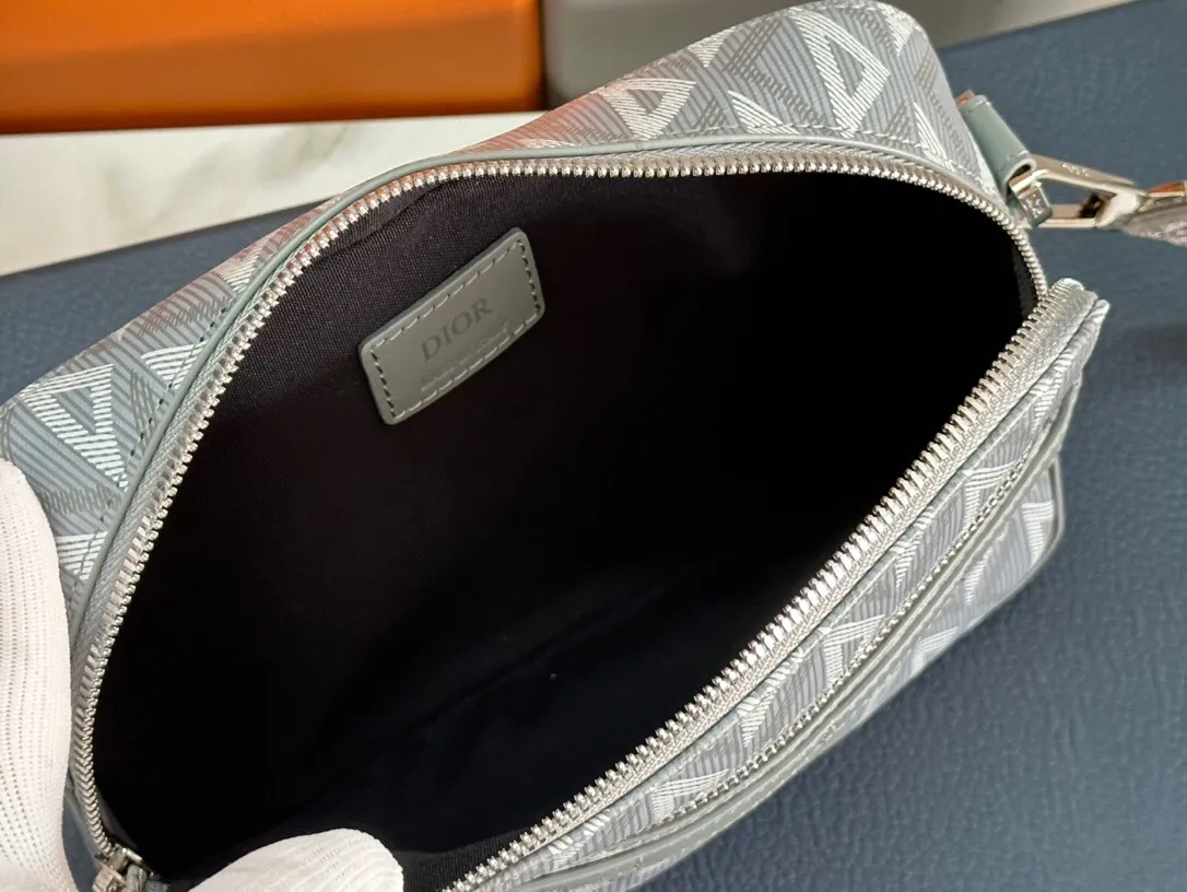 All categories 💚 Top version men’s bags 💚 DIOR 2025 official website new DIOR crossbody bag