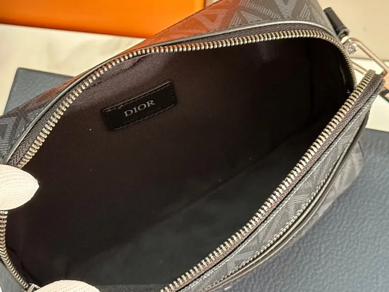 All categories 💚 Top version men’s bags 💚 DIOR 2025 official website new DIOR crossbody bag