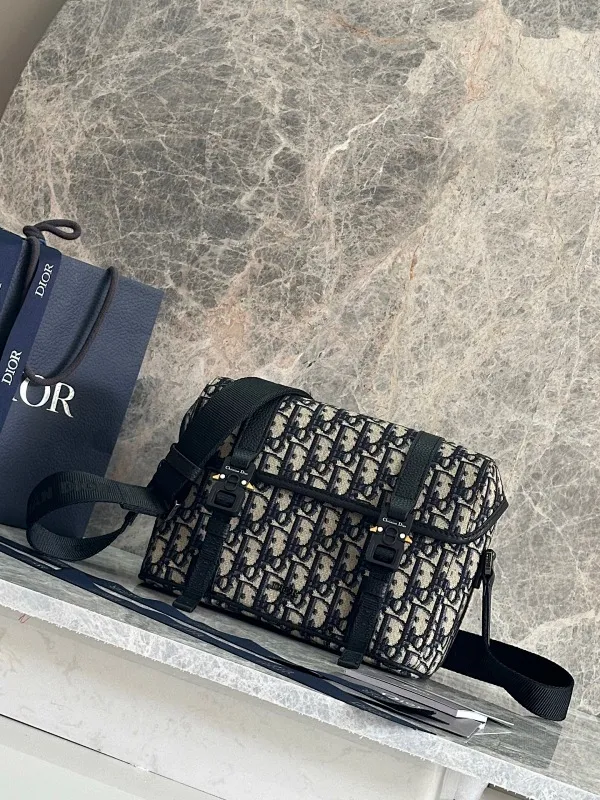All categories 💚 Top version men’s bags 💚 DIOR 2025 official website new DIOR crossbody bag