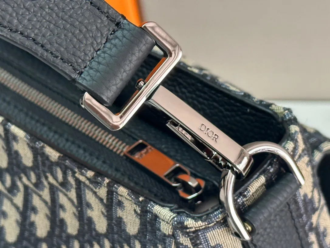 All categories 💚 Top version men’s bags 💚 DIOR 2025 official website new DIOR crossbody bag