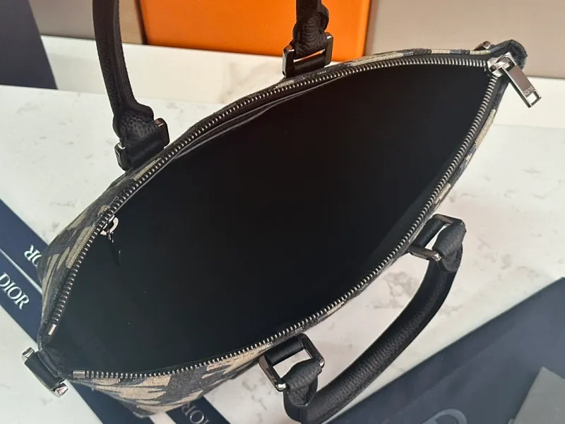 All categories 💚 Top version men’s bags 💚 DIOR 2025 official website new DIOR handbag