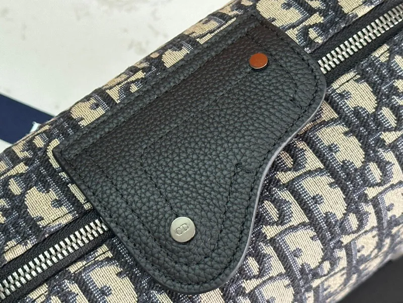 All categories 💚 Top version men’s bags 💚 DIOR 2025 official website new DIOR toiletry bag