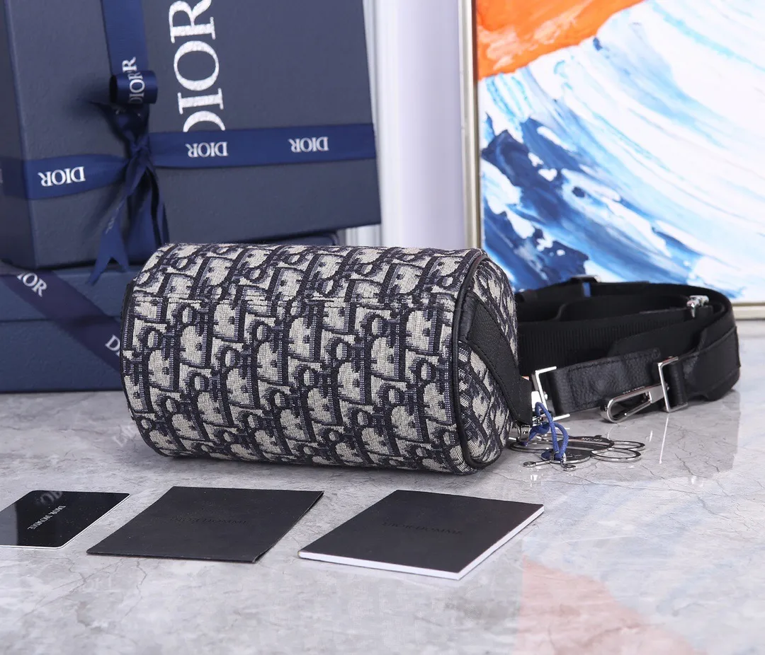 All categories 💚 Top version men’s bags 💚 DIOR 2025 official website new DIOR crossbody bag