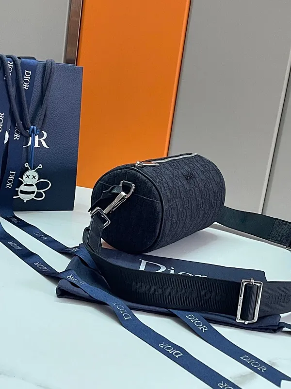 All categories 💚 Top version men’s bags 💚 DIOR 2025 official website new DIOR crossbody bag