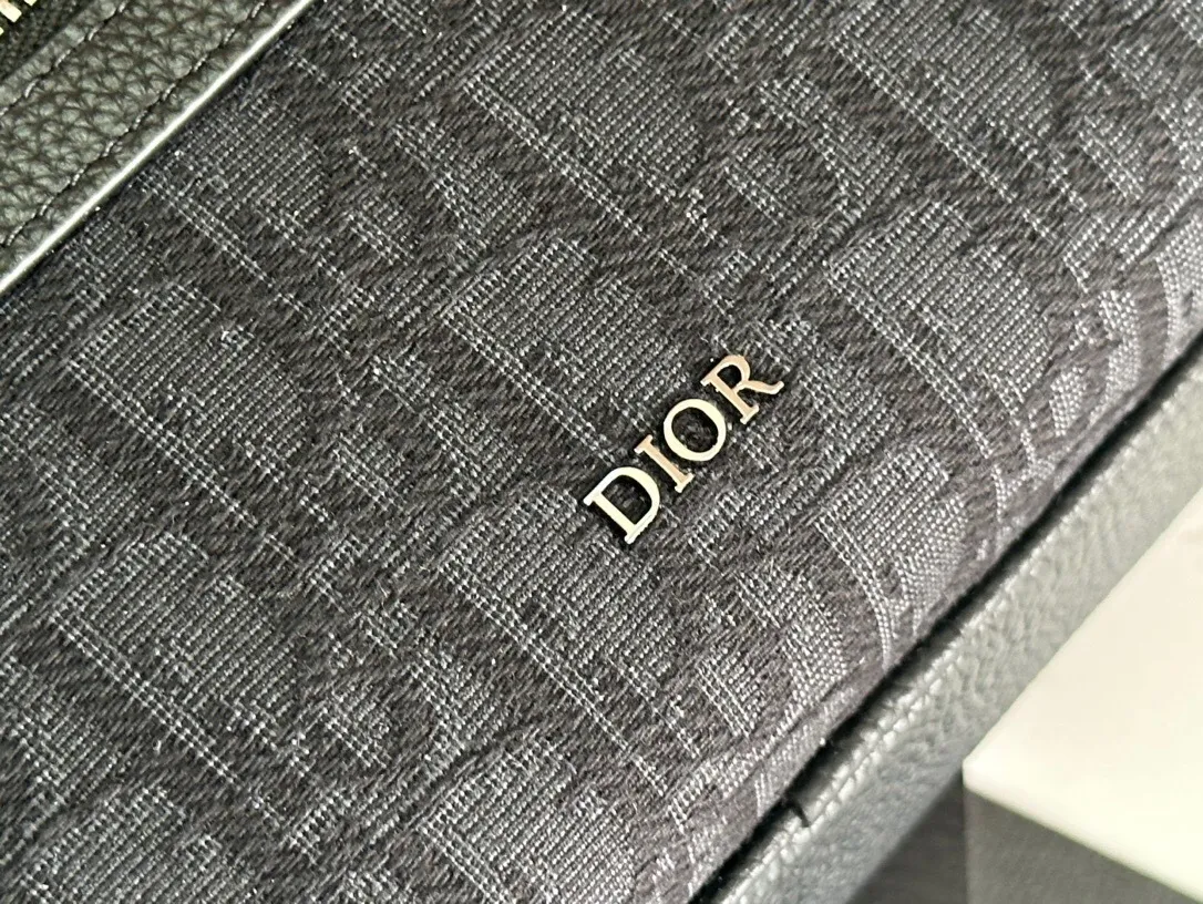 All categories 💚 Top version men’s bags 💚 DIOR 2025 official website new DIOR crossbody bag