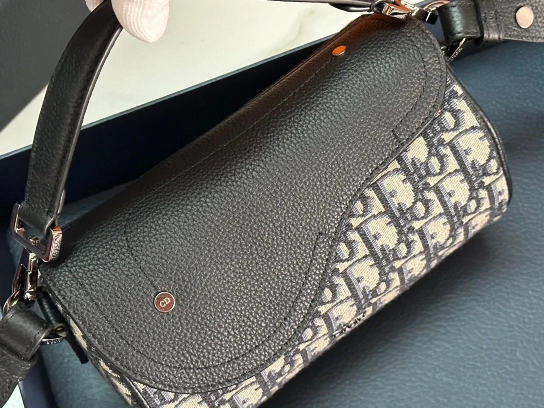 All categories 💚 Top version men’s bags 💚 DIOR 2025 official website new DIOR crossbody bag