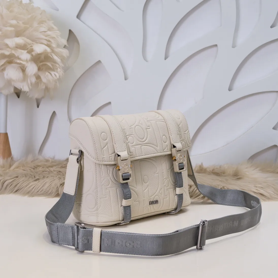 All categories 💚 Top version men’s bags 💚 DIOR 2025 official website new DIOR crossbody bag