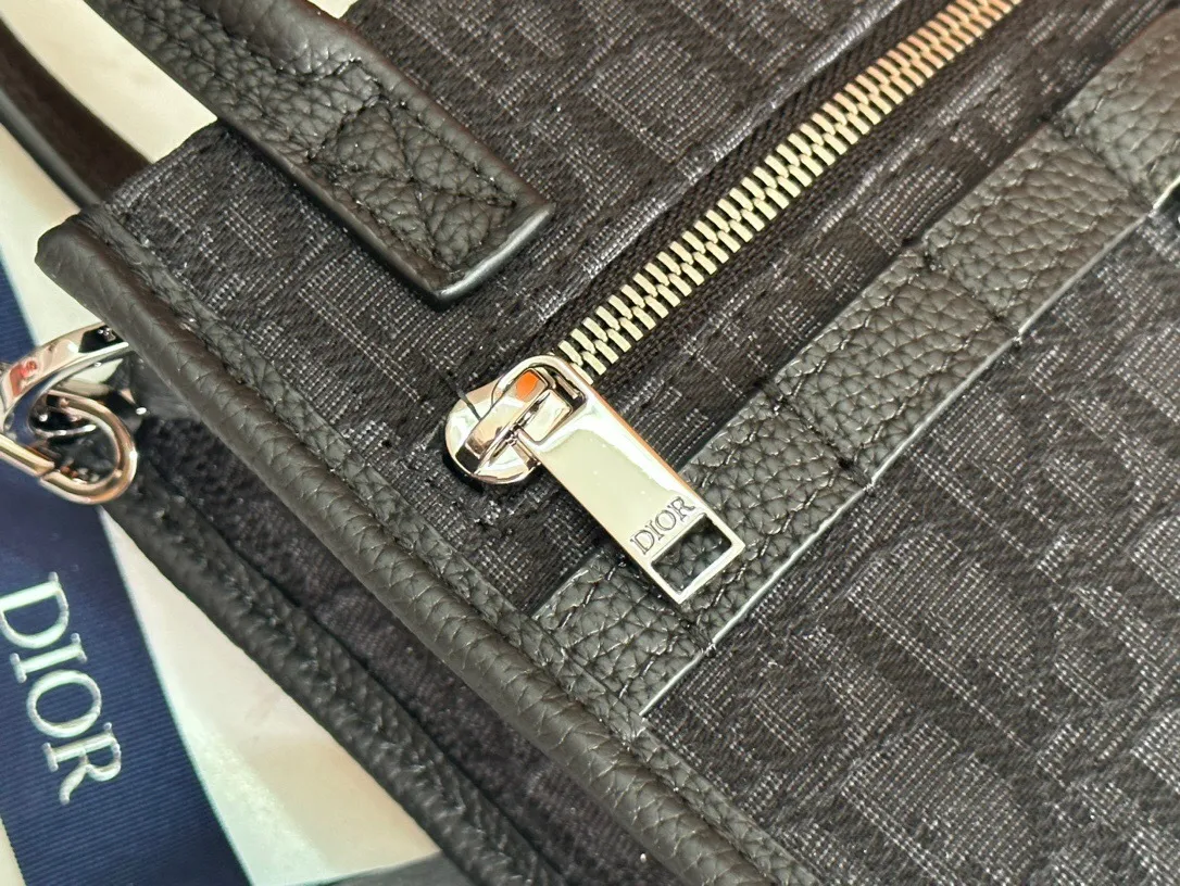 All categories 💚 Top version men’s bags 💚 DIOR 2025 official website new DIOR crossbody bag