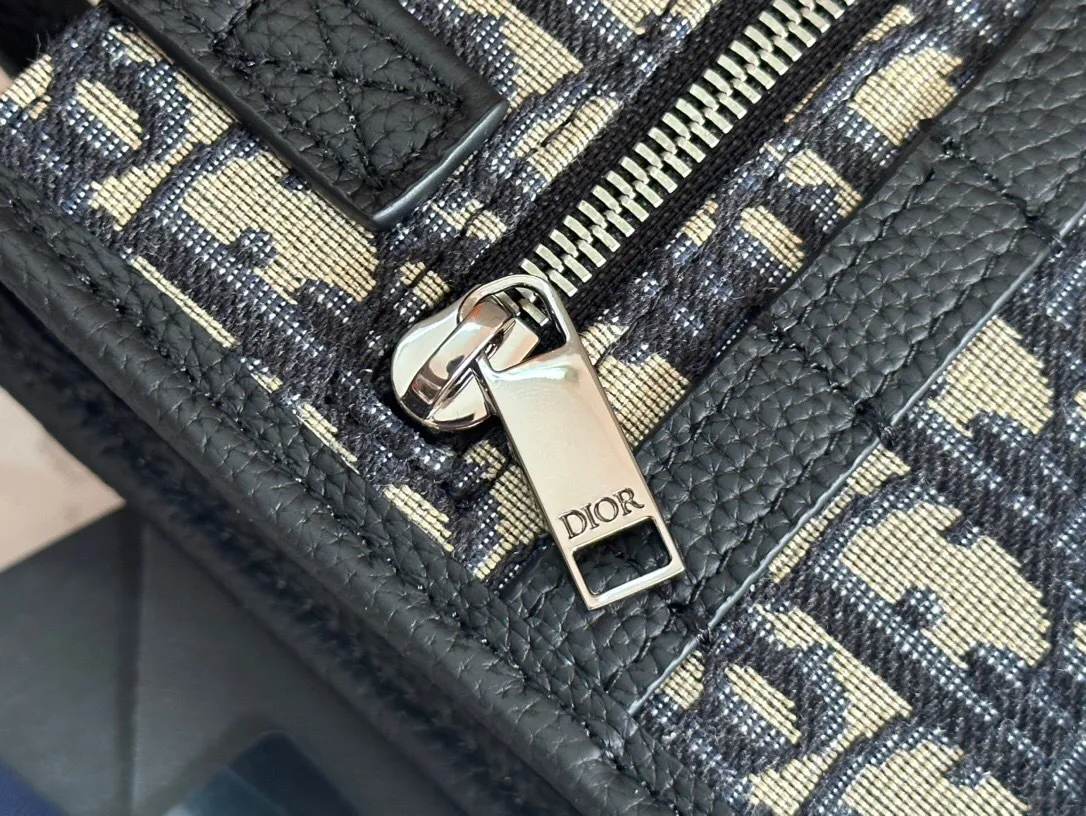 All categories 💚 Top version men’s bags 💚 DIOR 2025 official website new DIOR crossbody bag