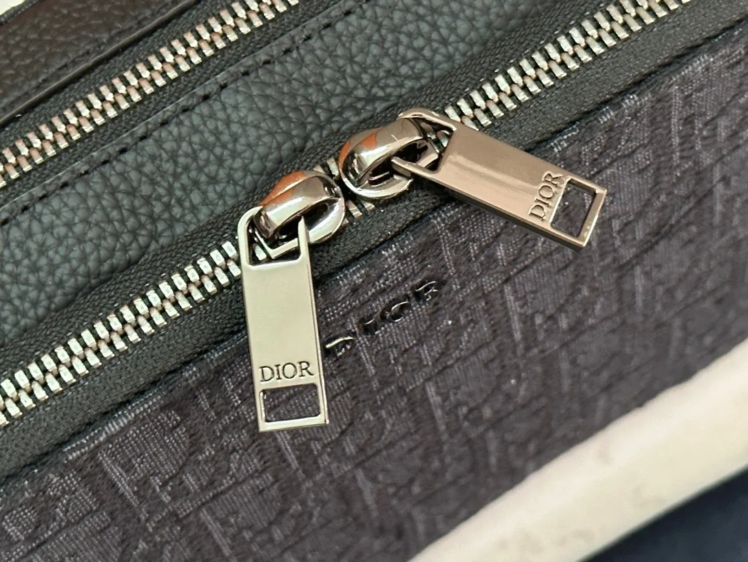 All categories 💚 Top version men’s bags 💚 DIOR 2025 official website new DIOR crossbody bag