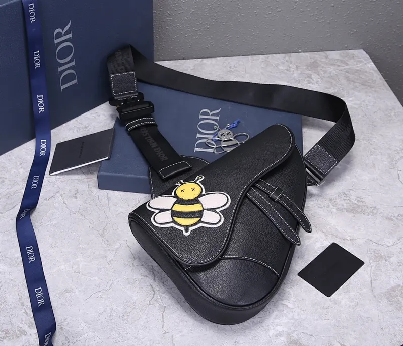 All categories 💚 Top version men’s bags 💚 DIOR 2025 official website new DIOR crossbody bag