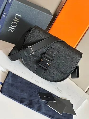 All categories 💚 Top version men’s bags 💚 DIOR 2025 official website new DIOR crossbody bag