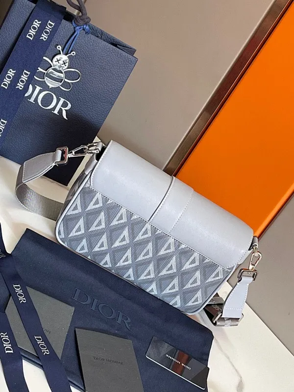 All categories 💚 Top version men’s bags 💚 DIOR 2025 official website new DIOR crossbody bag