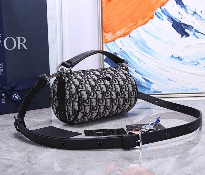 All categories 💚 Top version men’s bags 💚 DIOR 2025 official website new DIOR crossbody bag