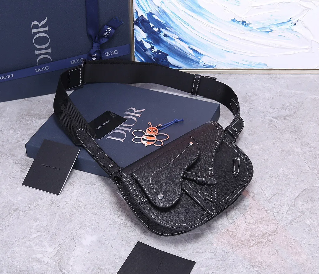 All categories 💚 Top version men’s bags 💚 DIOR 2025 official website new DIOR crossbody bag