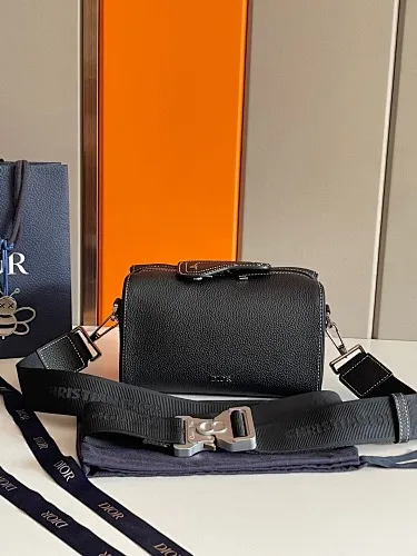 All categories 💚 Top version men’s bags 💚 DIOR 2025 official website new DIOR crossbody bag