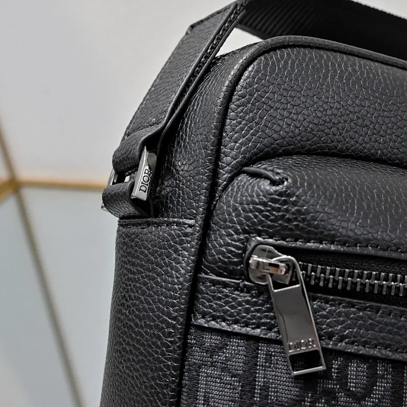All categories 💚 Top version men’s bags 💚 DIOR 2025 official website new DIOR crossbody bag