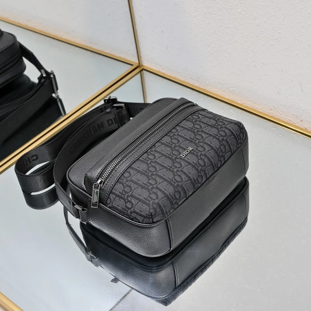 All categories 💚 Top version men’s bags 💚 DIOR 2025 official website new DIOR crossbody bag