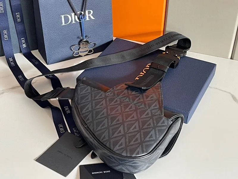 All categories 💚 Top version men’s bags 💚 DIOR 2025 official website new DIOR crossbody bag
