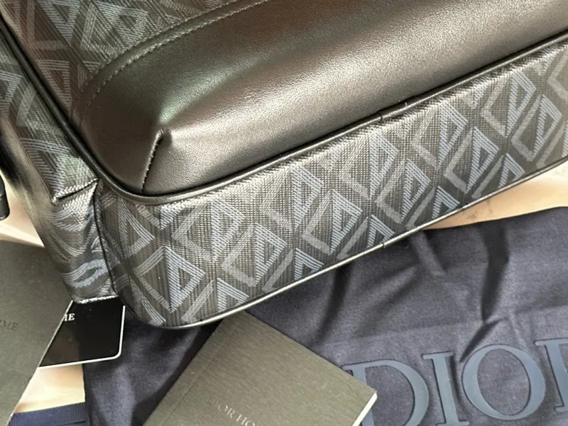 All categories 💚 Top version men’s bags 💚 DIOR 2025 official website new DIOR crossbody bag