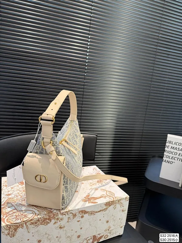 All categories Official website "Brand Women's Bags" Women's Bags 💙 DIOR 2025 new DIOR armpit bag