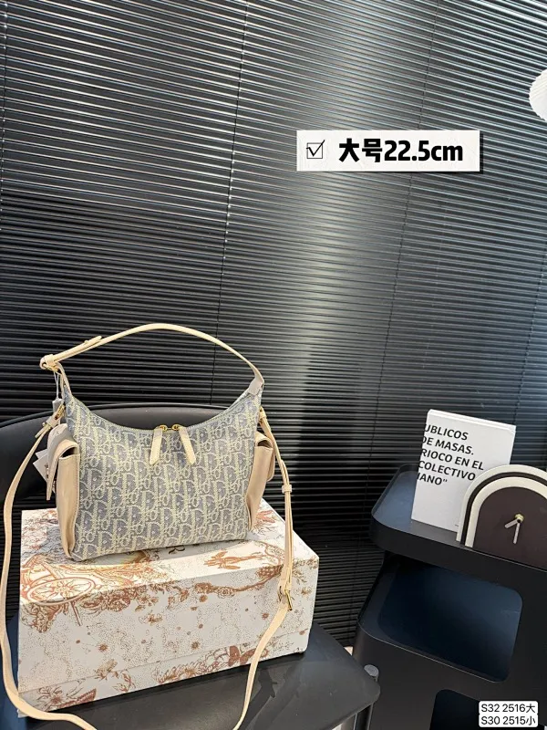 All categories Official website "Brand Women's Bags" Women's Bags 💙 DIOR 2025 new DIOR armpit bag