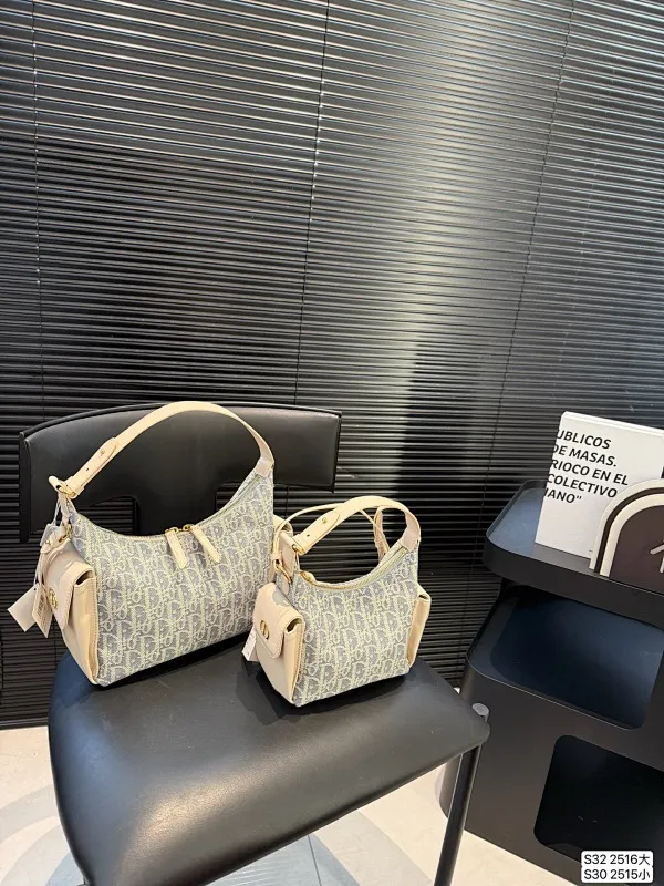All categories Official website "Brand Women's Bags" Women's Bags 💙 DIOR 2025 new DIOR armpit bag