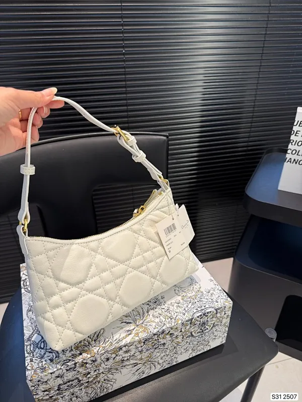 All categories Official website "Brand Women's Bags" Women's Bags 💙 DIOR 2025 new DIOR armpit bag