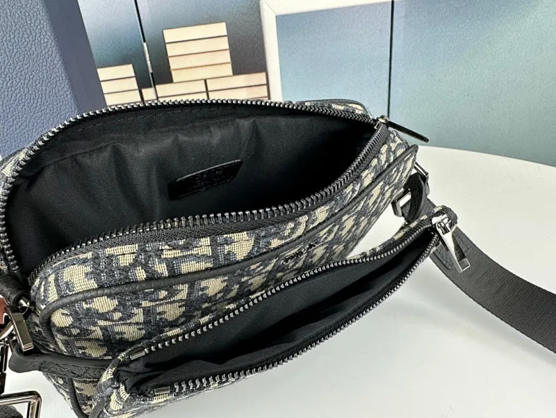 All Categories Official Website "Brand Women's Bags" Women's Bags 💙 DIOR 2025 New DIOR Crossbody Bag