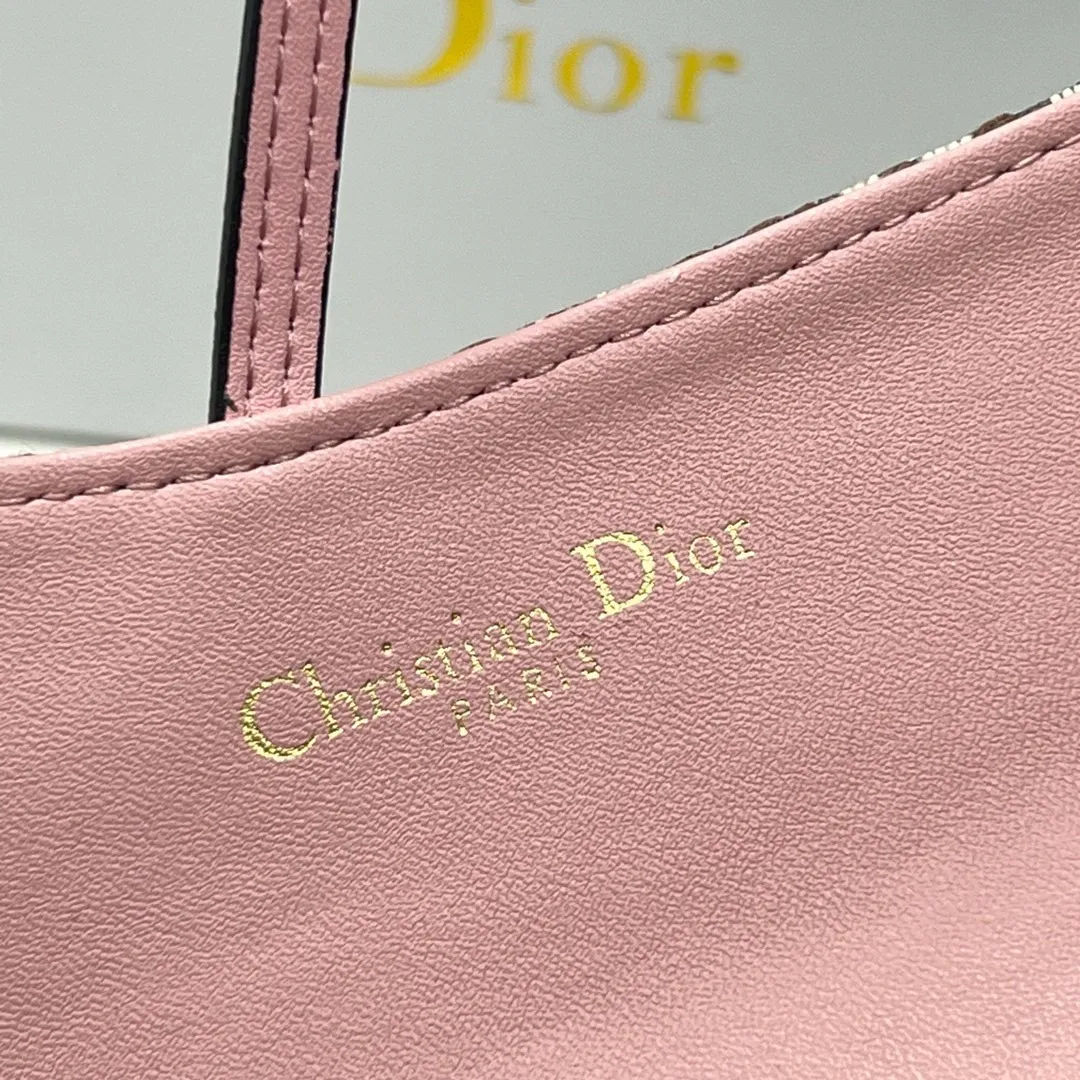 All Categories Official Website "Brand Women's Bags" Women's Bags 💙 DIOR 2026 New DIOR Crossbody Bag